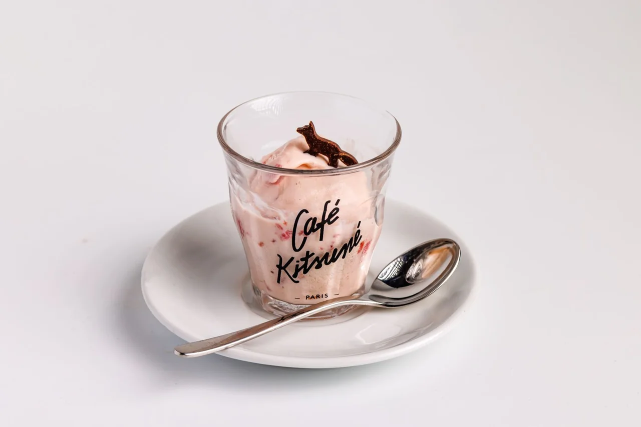 Gourmet Madagascan vanilla ice cream scoop in crystal dish