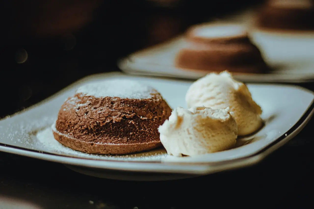 Artisan ice cream sandwich served with delicate shortbread rounds